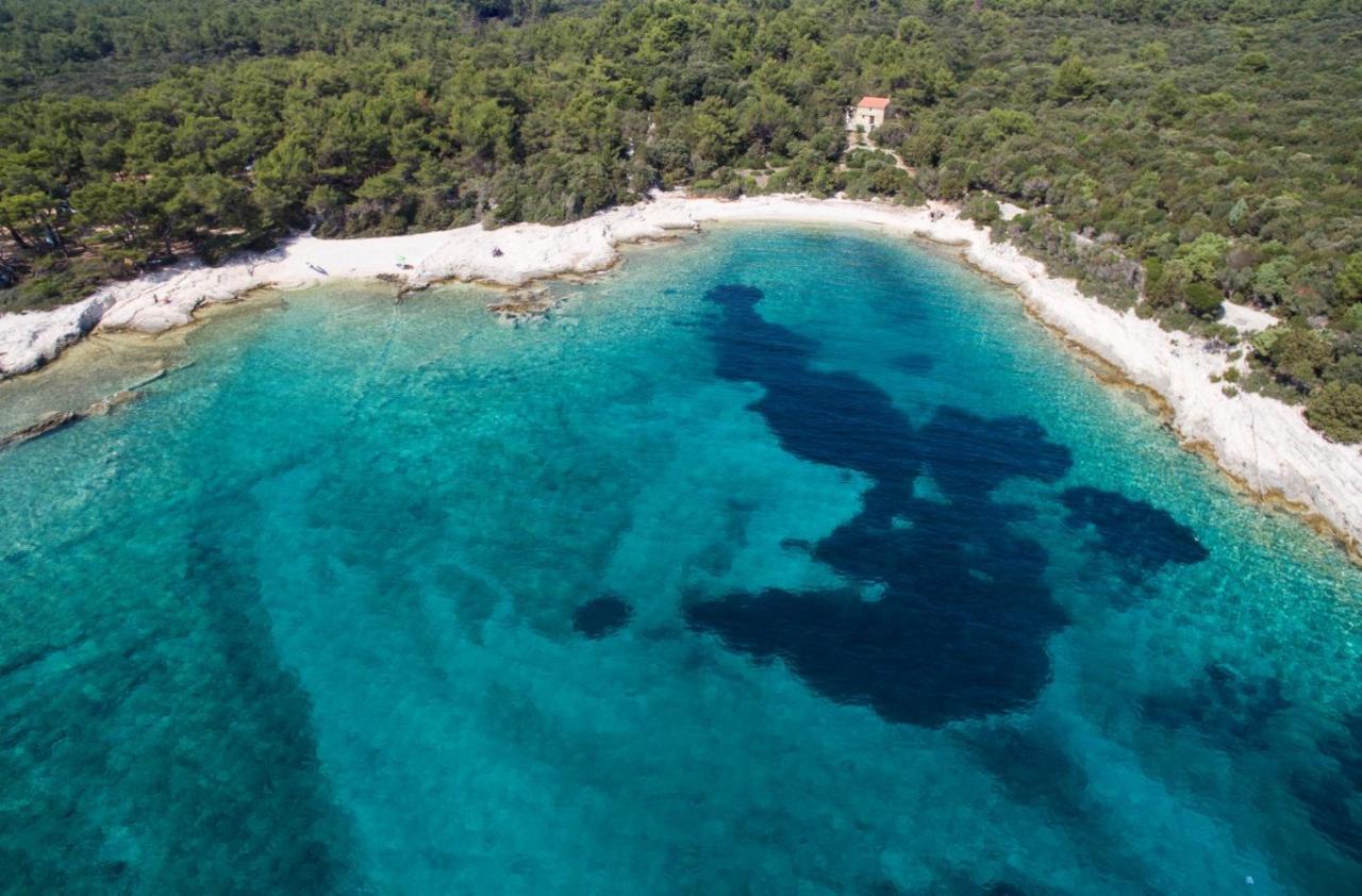 Apartments Villa Adrienne Mali Lošinj Exteriör bild