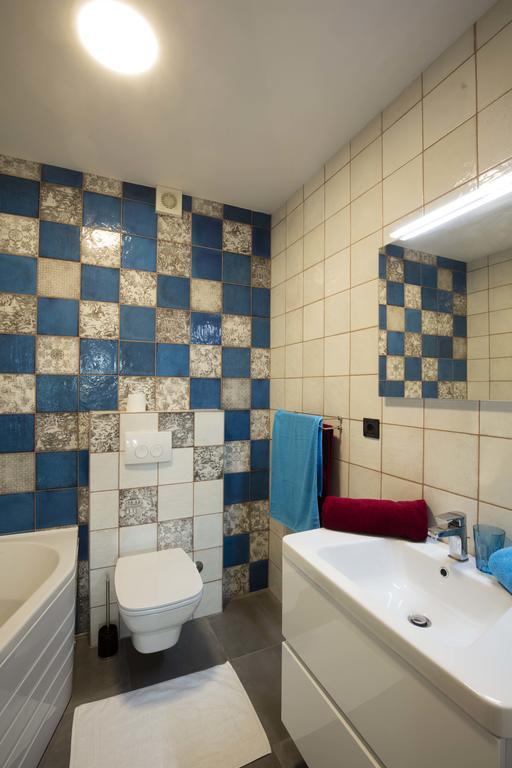 Apartments Villa Adrienne Mali Lošinj Exteriör bild